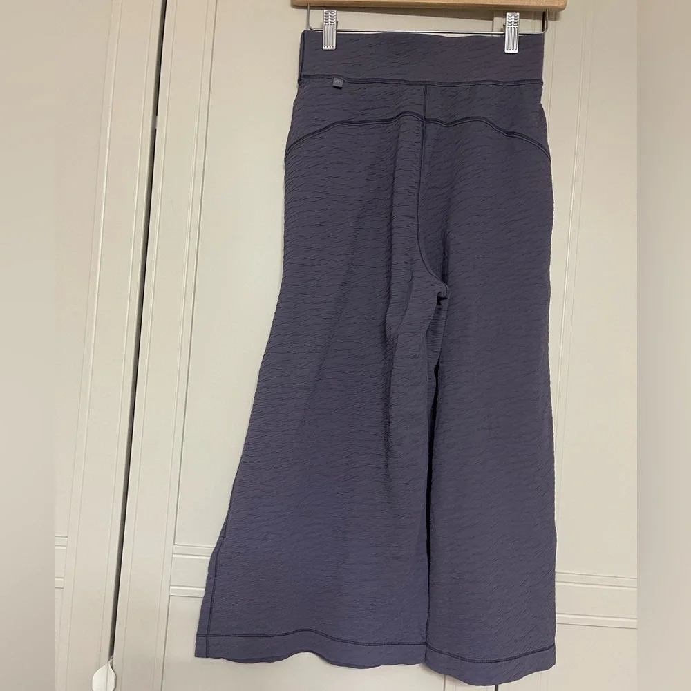 Lululemon Can You Feel The Pleat Crop in Moonwalk - Picture 8 of 15